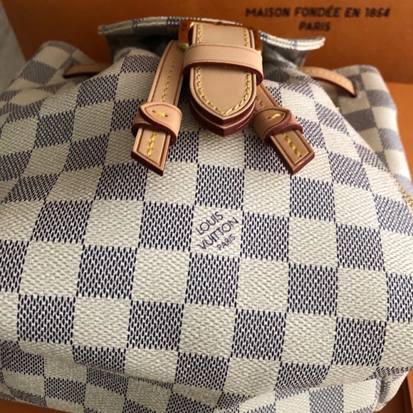 Backpack - Picture 6 of 12